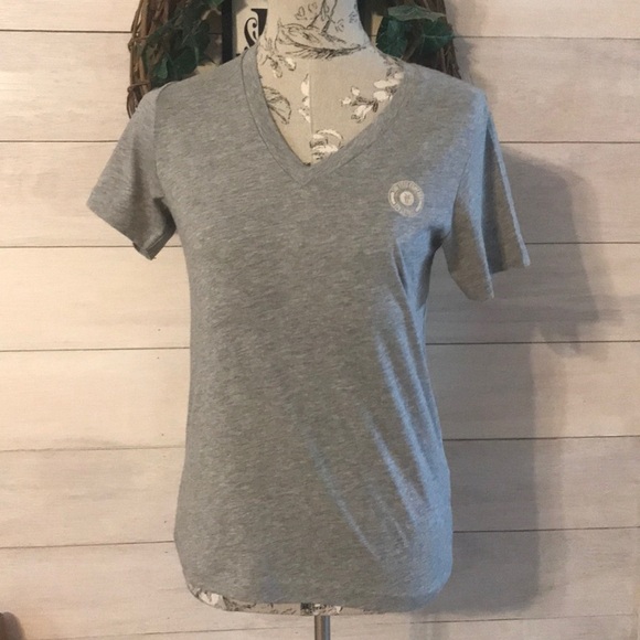 *🆕 Frye Gray Vneck Top XS - Picture 1 of 5